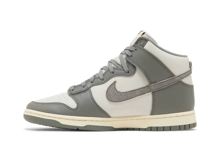 Dunk High SE GS 'Light Bone Tumbled Grey'