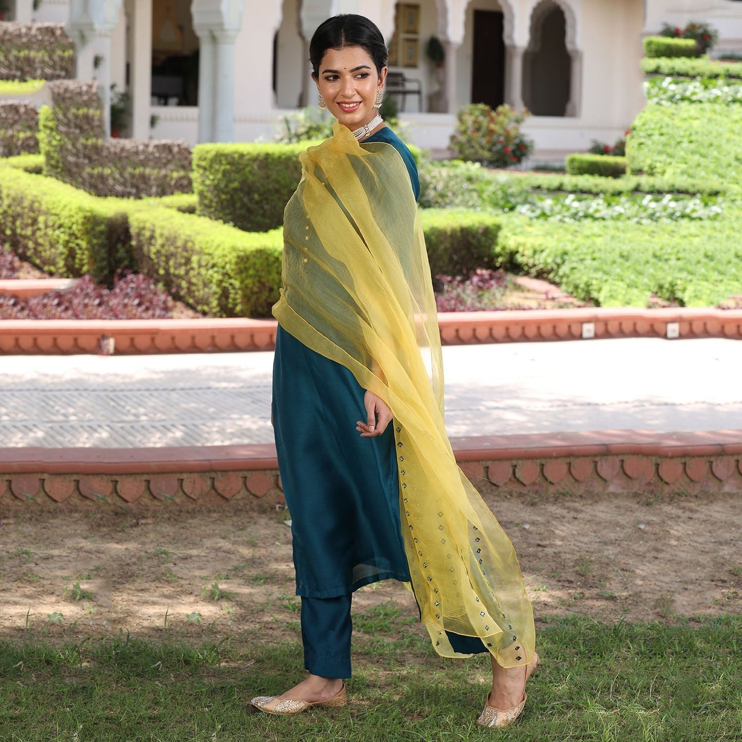 TRACY CHANDERI SUIT