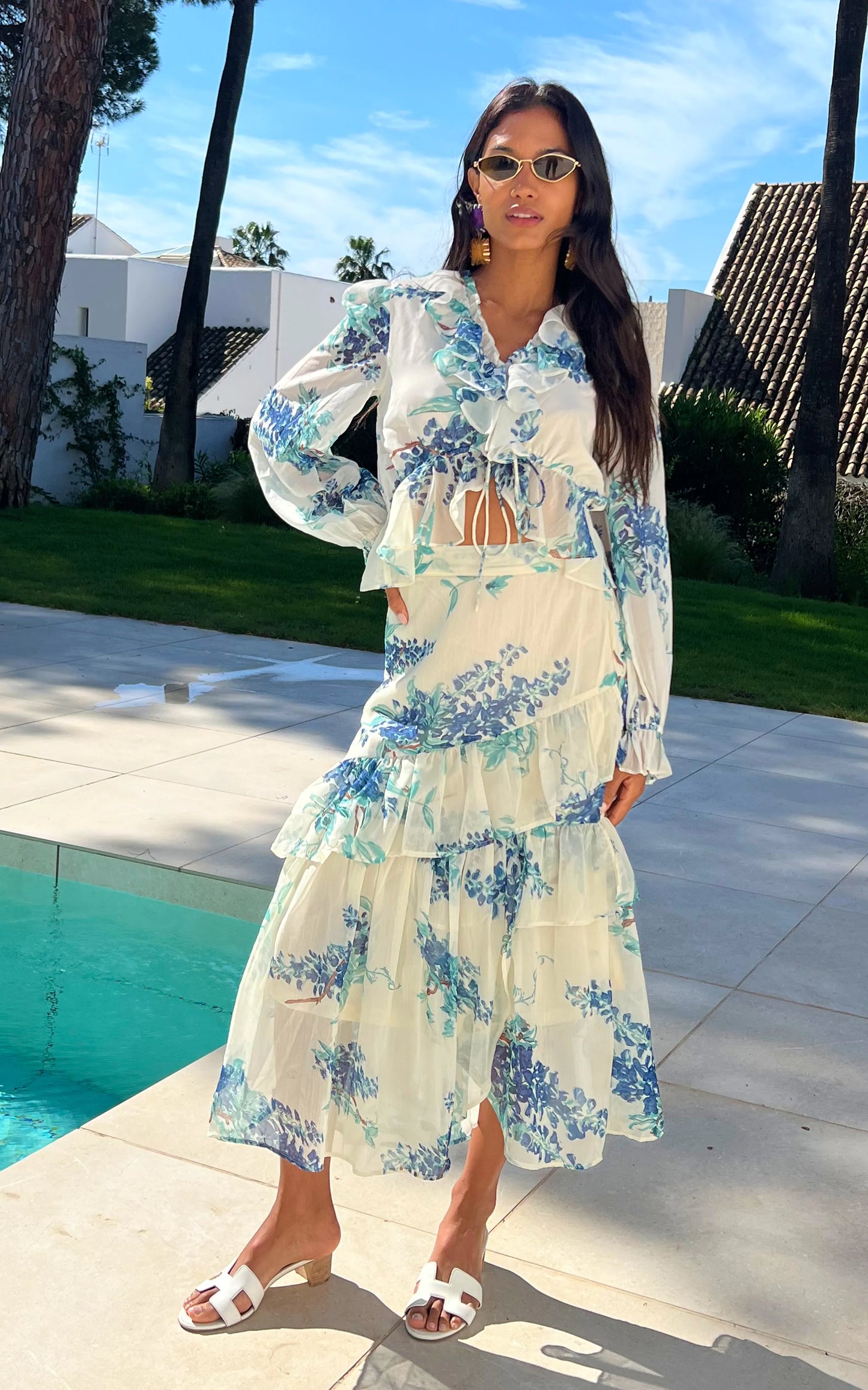 IS.U Floral White V-Neck Blouson Sleeve Top