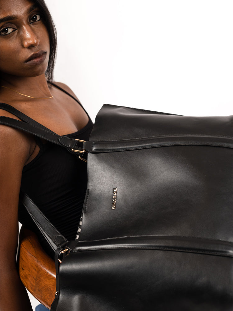 The Heavy Lifter Tote Bag Black Charme
