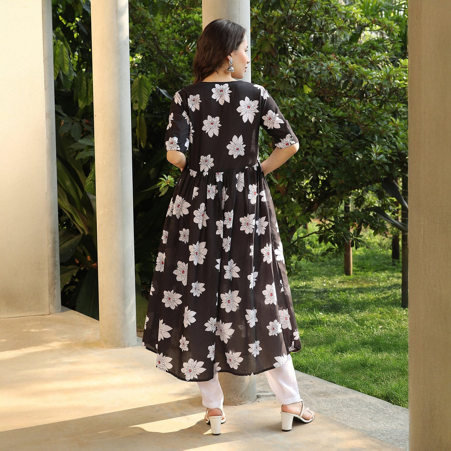 Water Lilies Kurta With Trousers And Dupatta