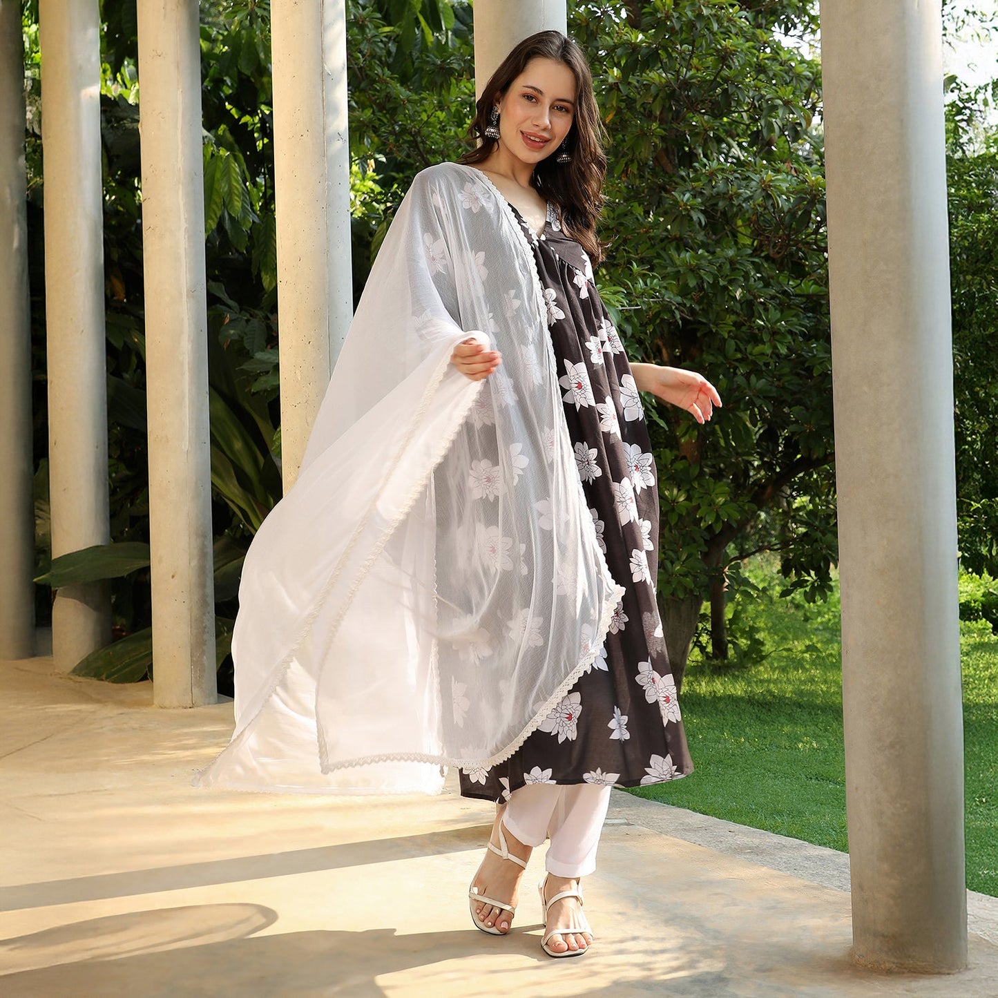 Water Lilies Kurta With Trousers And Dupatta