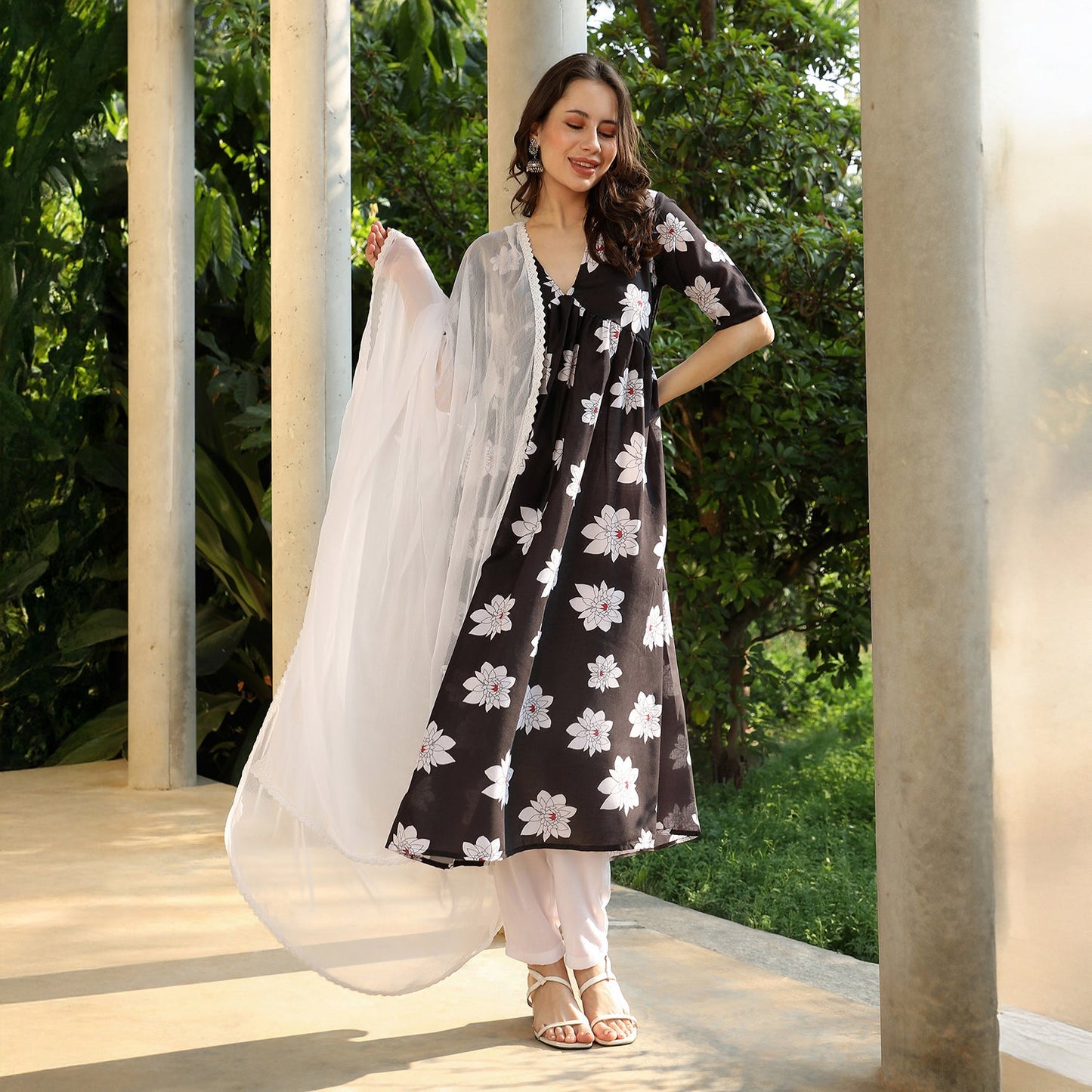 Water Lilies Kurta With Trousers And Dupatta