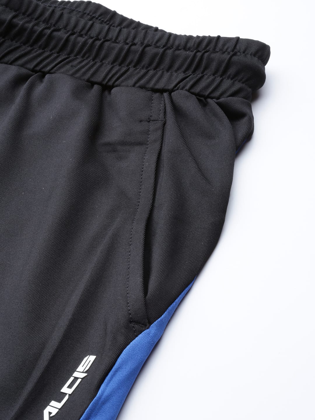 Alcis Men Black Solid Slim Fit Sports Shorts
