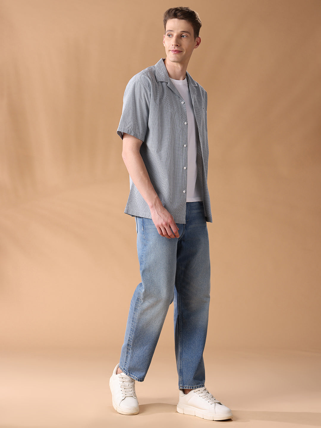 Grey Regular Fit Checked Casual Shirt for Men (LEONO)