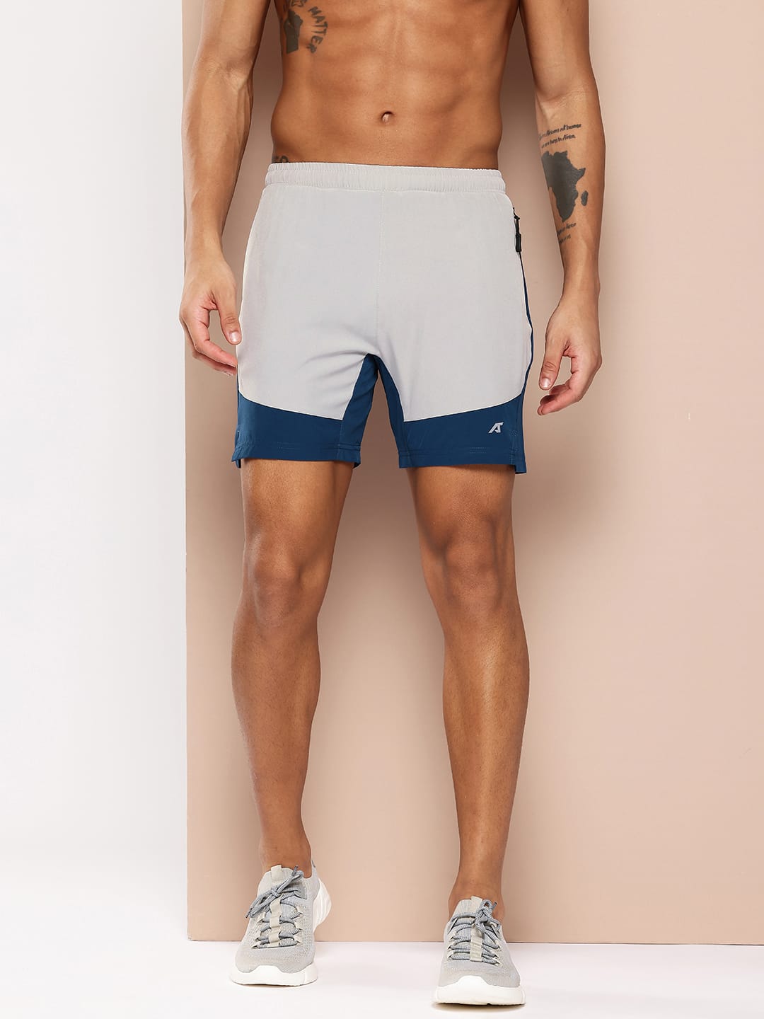 Light X Colourblocked Shorts