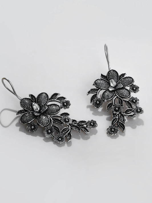 SILVER OXIDISED FLOWER EARRING