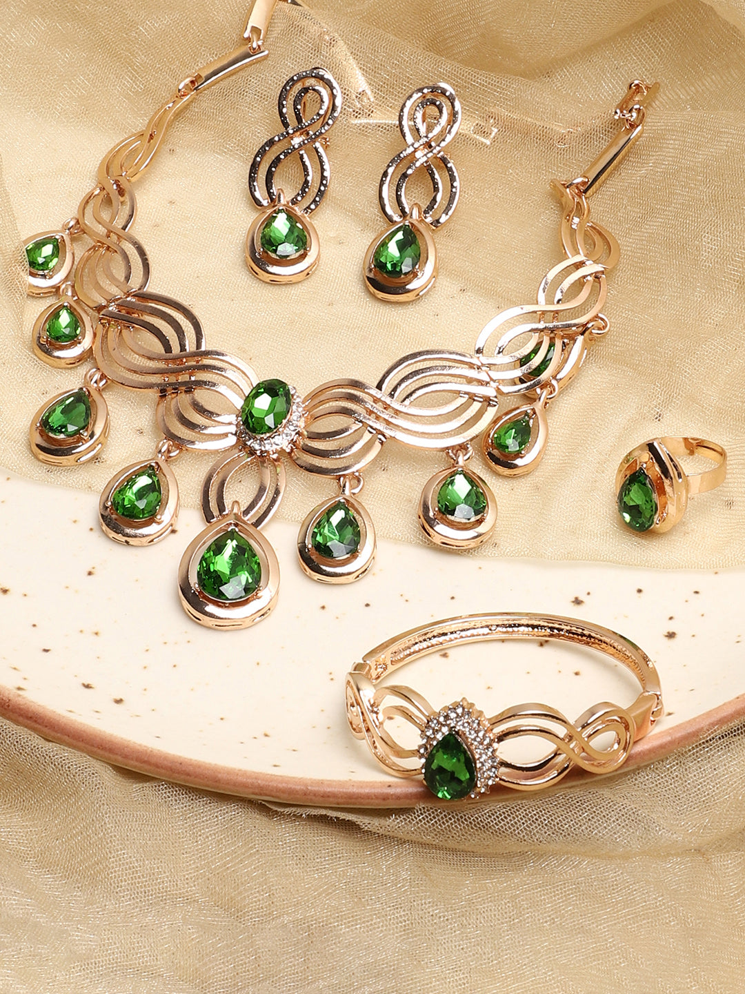 SOHI GREEN STONES JEWELLERY SET