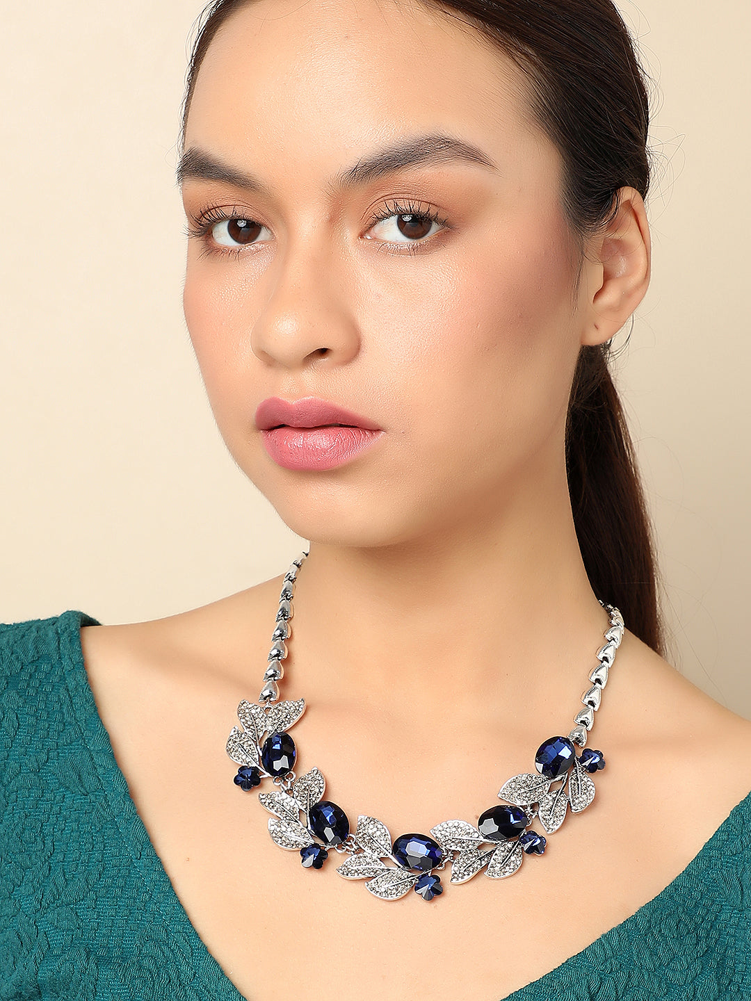 SOHI SILVER PLATED BLUE STONE NECKLACE