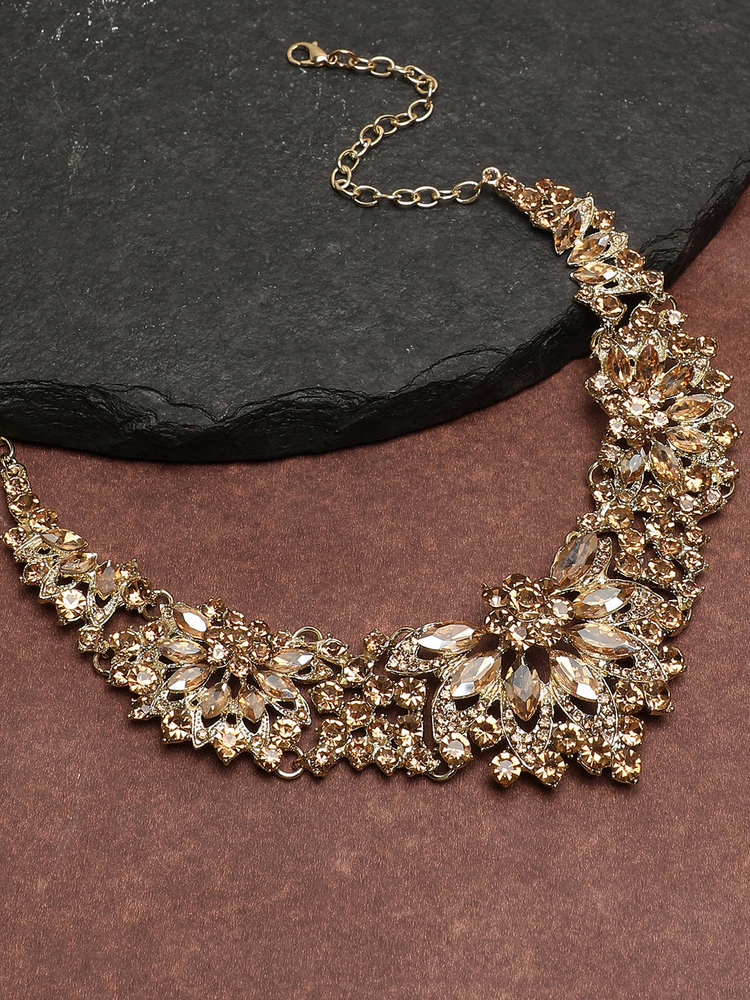 SOHI GOLD STONES NECKLACE