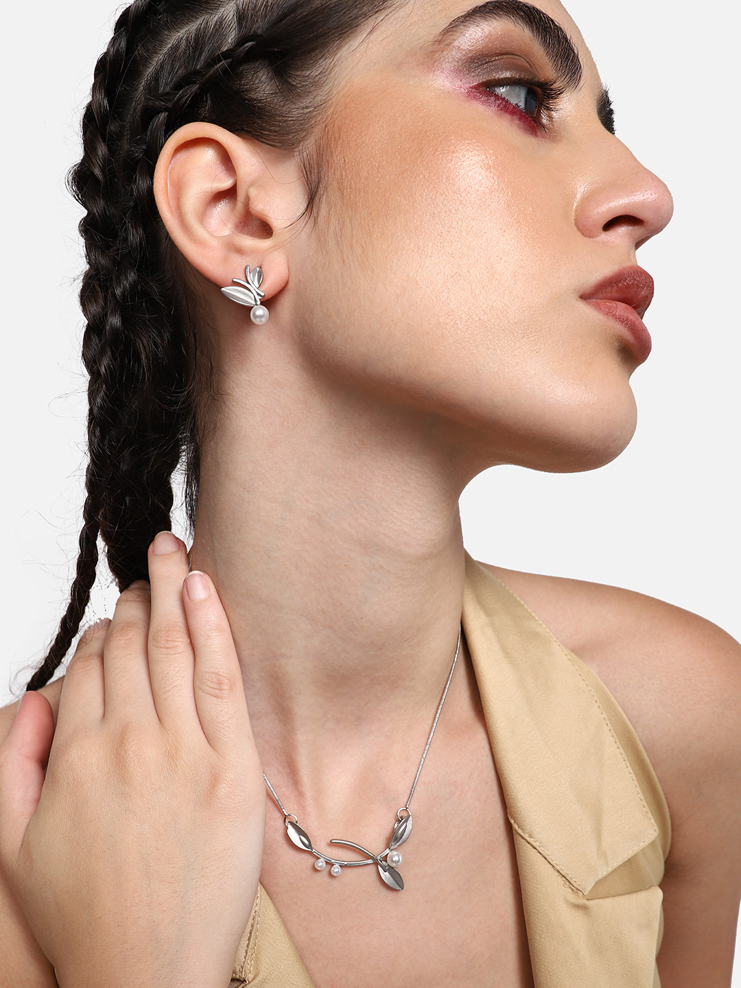 SILVER PLATED PARTY DESIGNER STONE NECKLACE AND EARRING SET FOR WOMEN