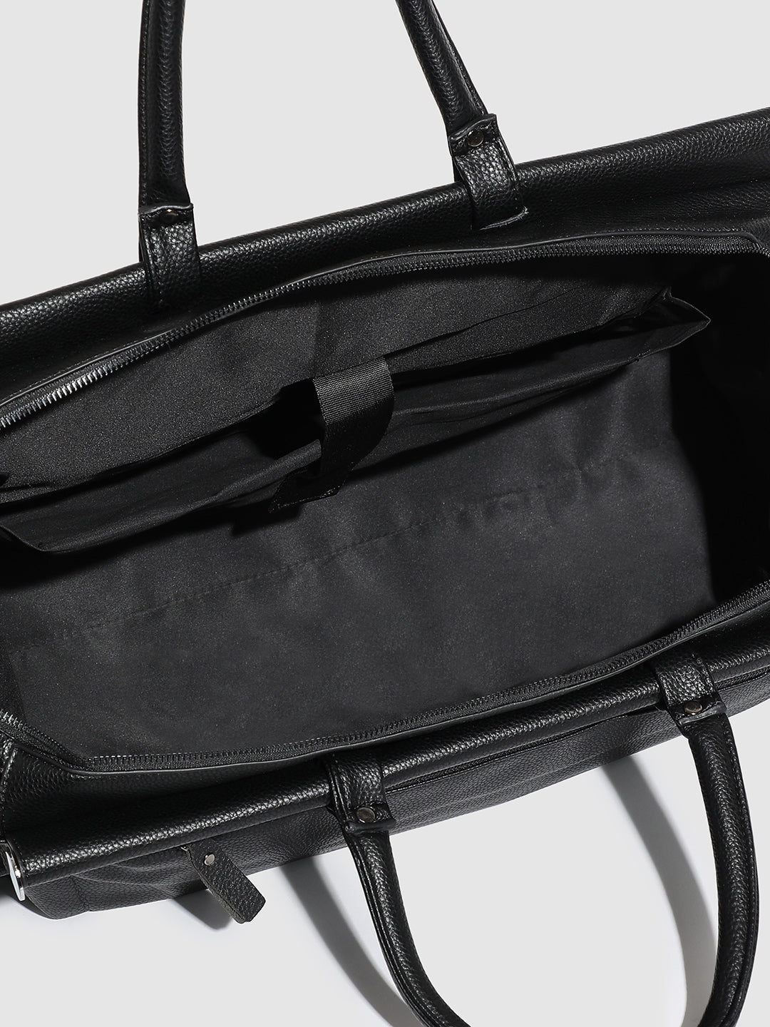 The Weekender Travel Bag - Obsidian Black
