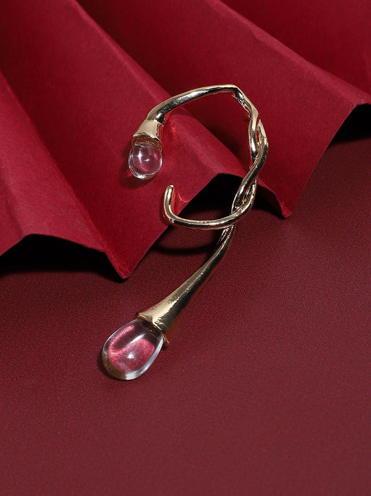 Radiant Crown: Elevating Style with an Embellished Earrings