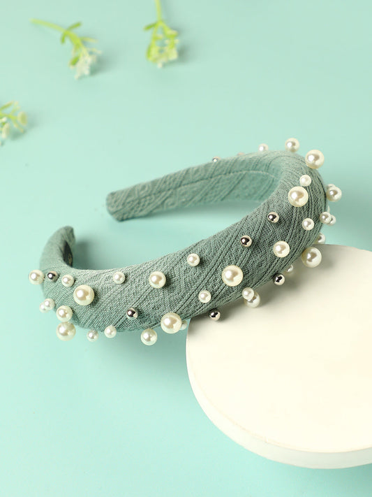 Jeweled Crown: The Embellished Hairband