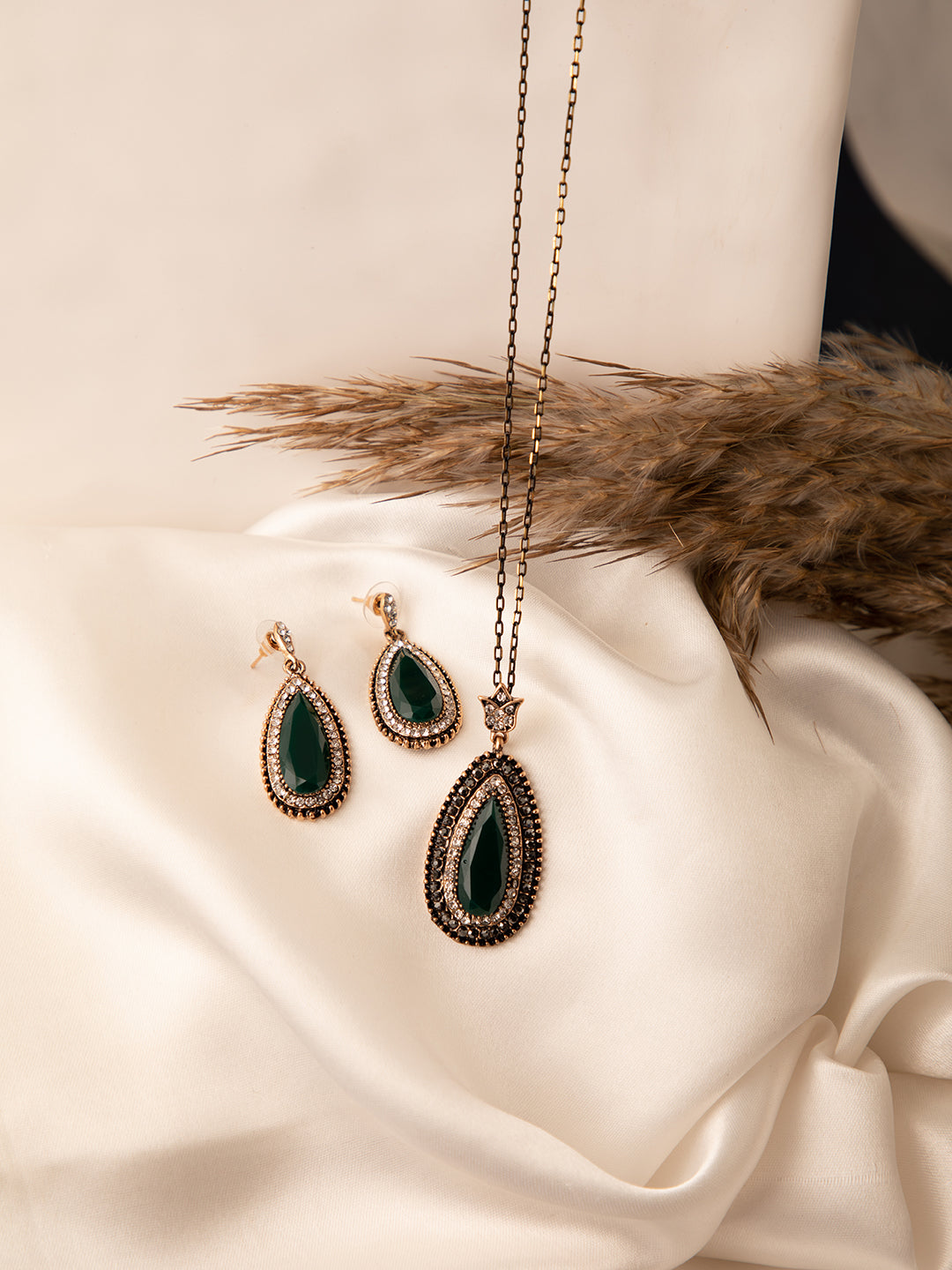 Gold Plated Designer Stone Necklace And Earring Set