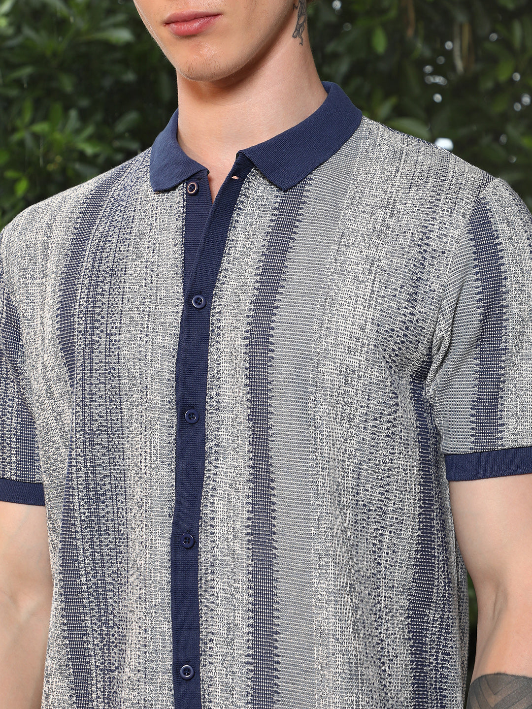 Textured Cotton Blend Cuban Collar Shirt With Vertical Stripes