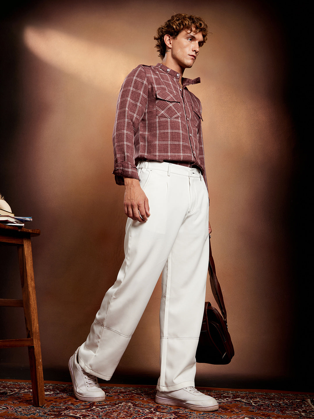 Contrast-Stitch Straight Trousers