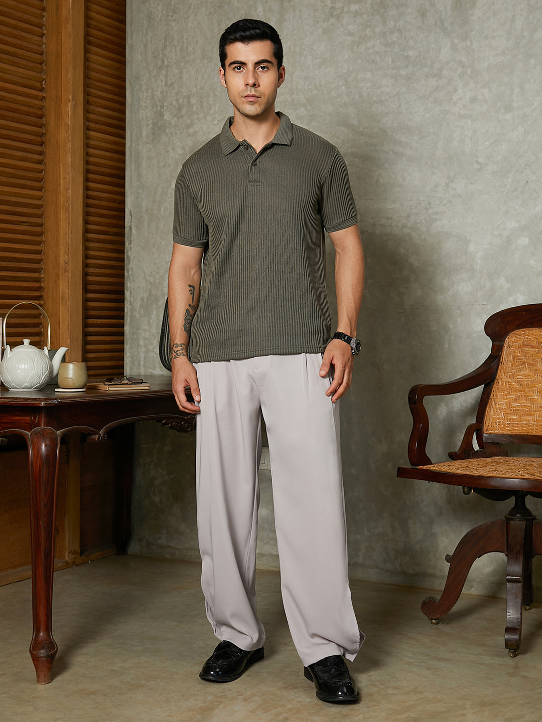 Straight-Cuffed Pleated Trousers