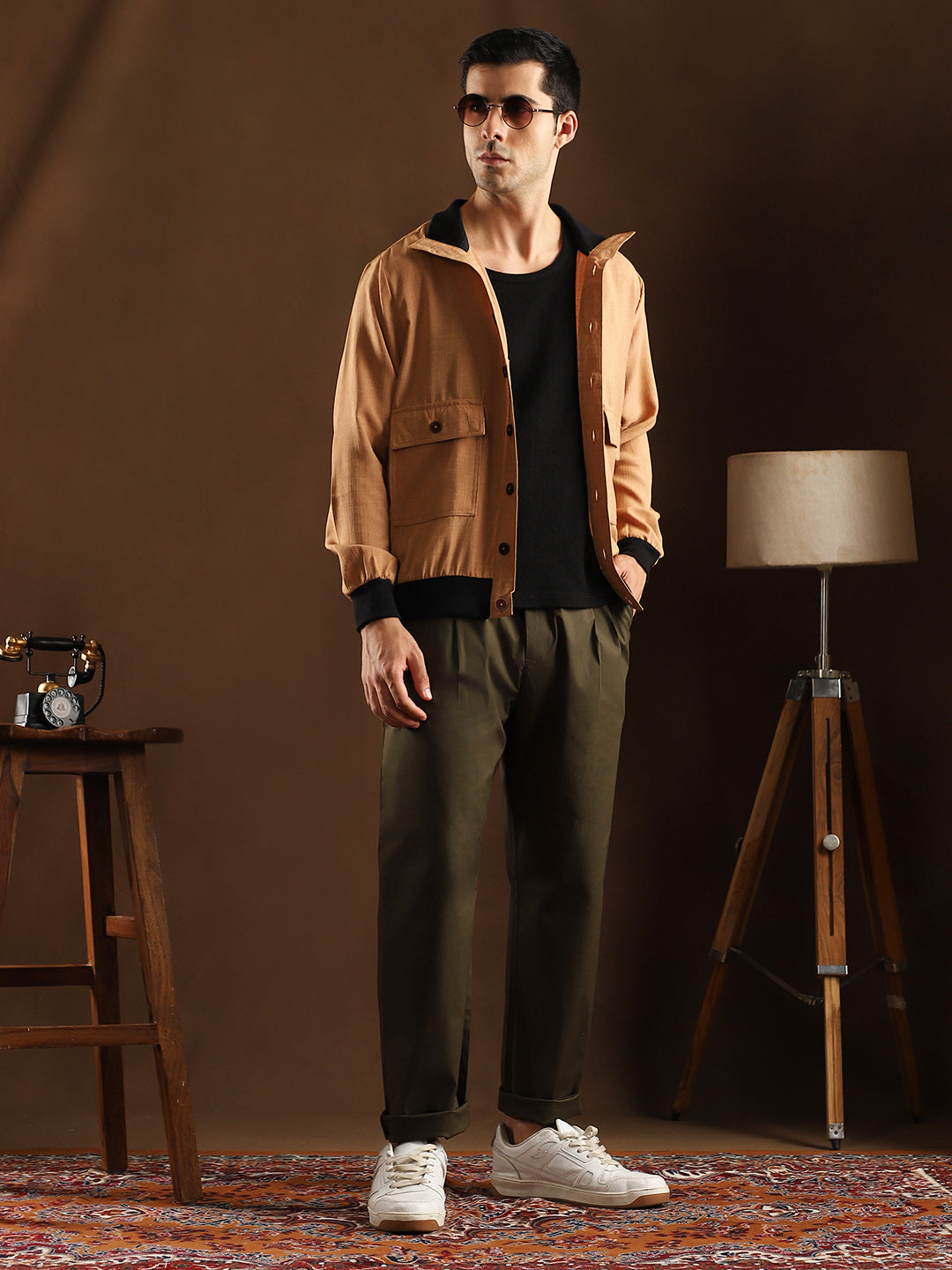 Solid-Pleated Chino Trousers