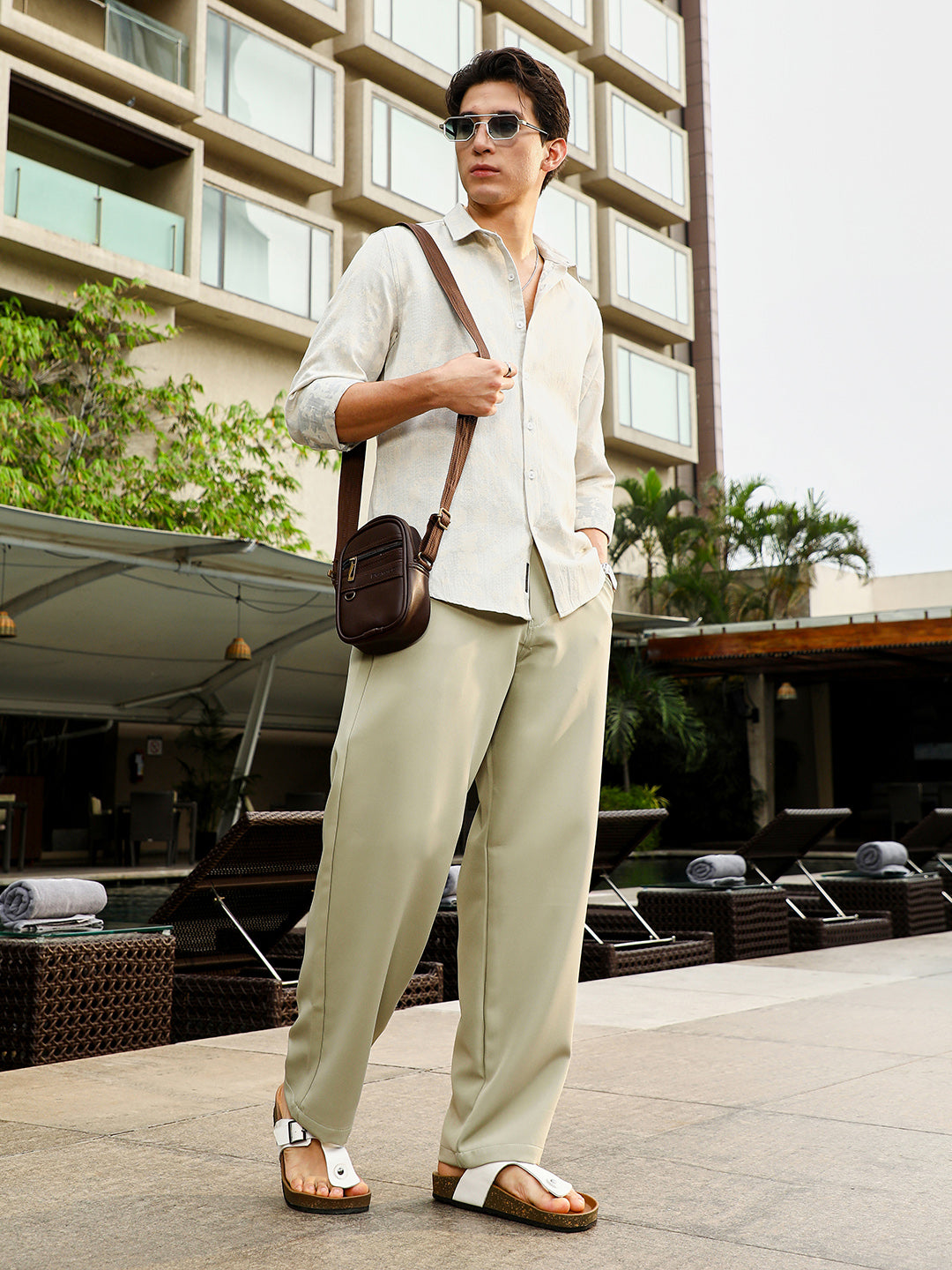 Solid Relaxed-Chino Trousers