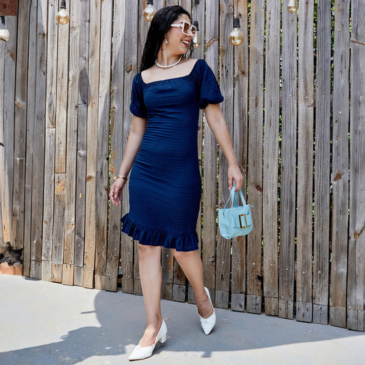 Puff-Sleeved Creased Dress