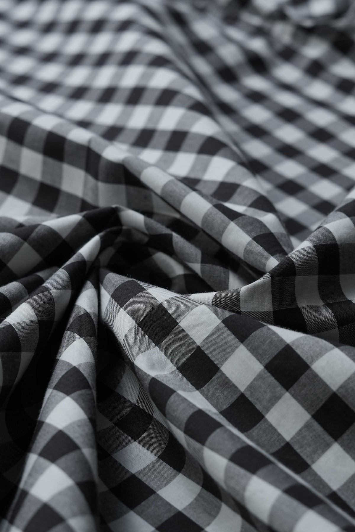 Black Regular Fit Checked Casual Cotton Shirt for Men (CHILO)