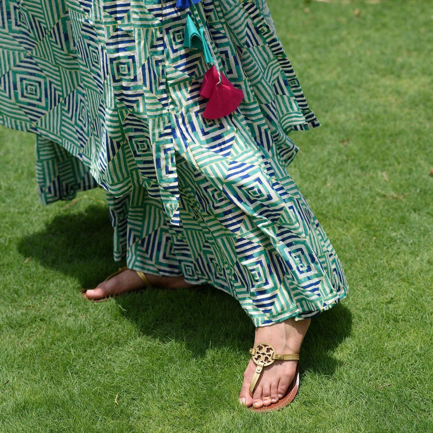 Geometric Sheesha Suit Set - Ambraee