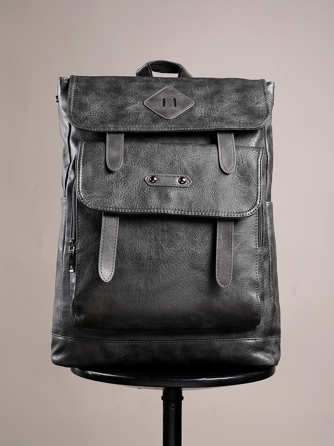 The Traveller's Guide Backpack