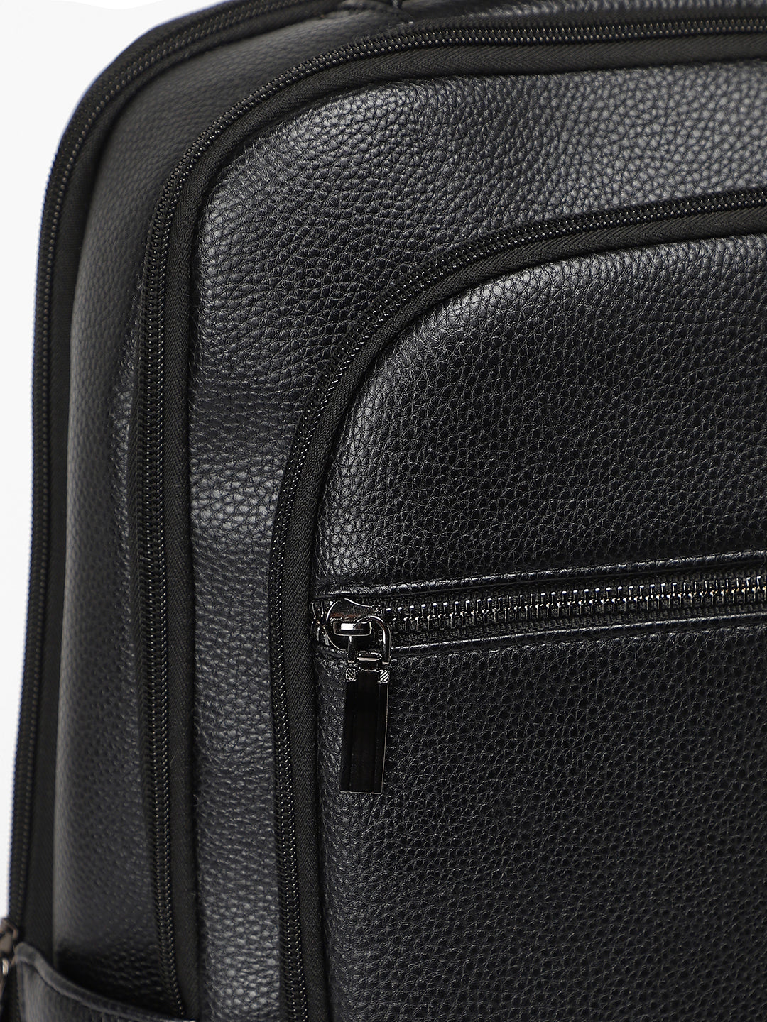 The Layover Backpack - Obsidian Black