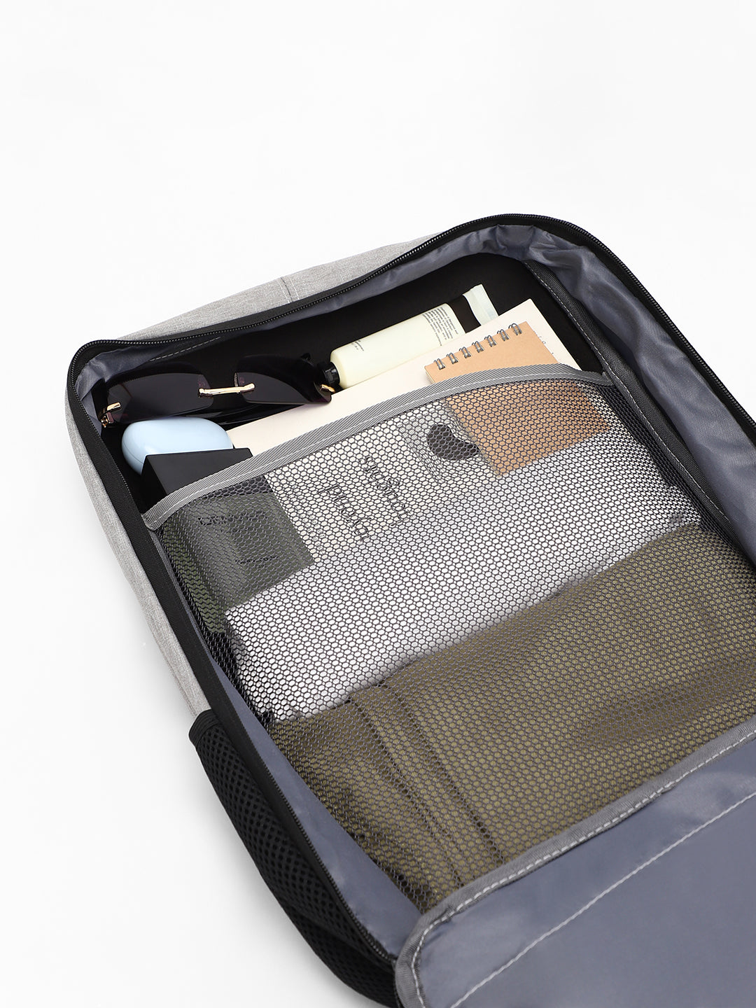 The Travel Mate Backpack - Moon Grey:Onyx Black