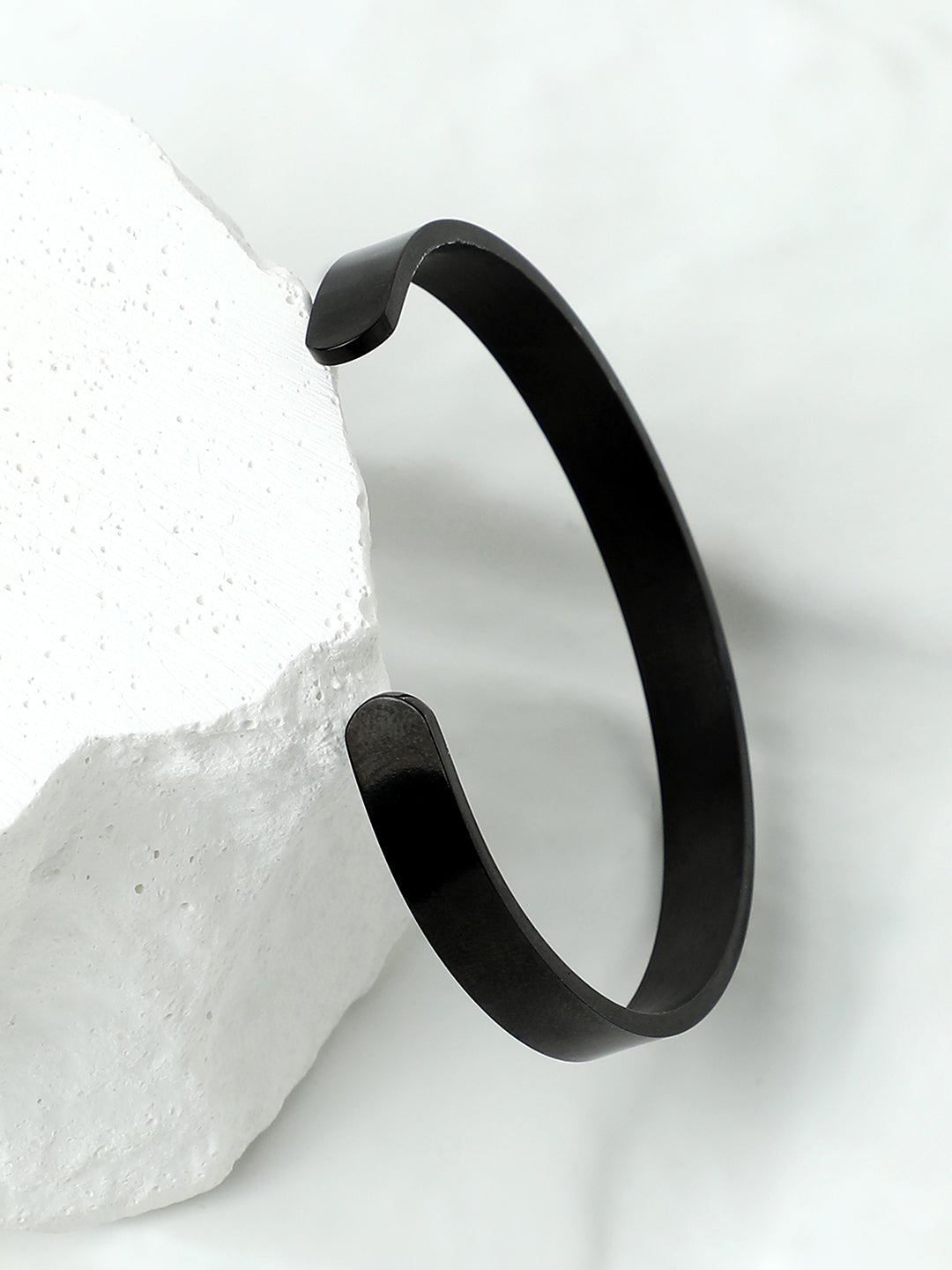The Minimal Cuff Bracelet