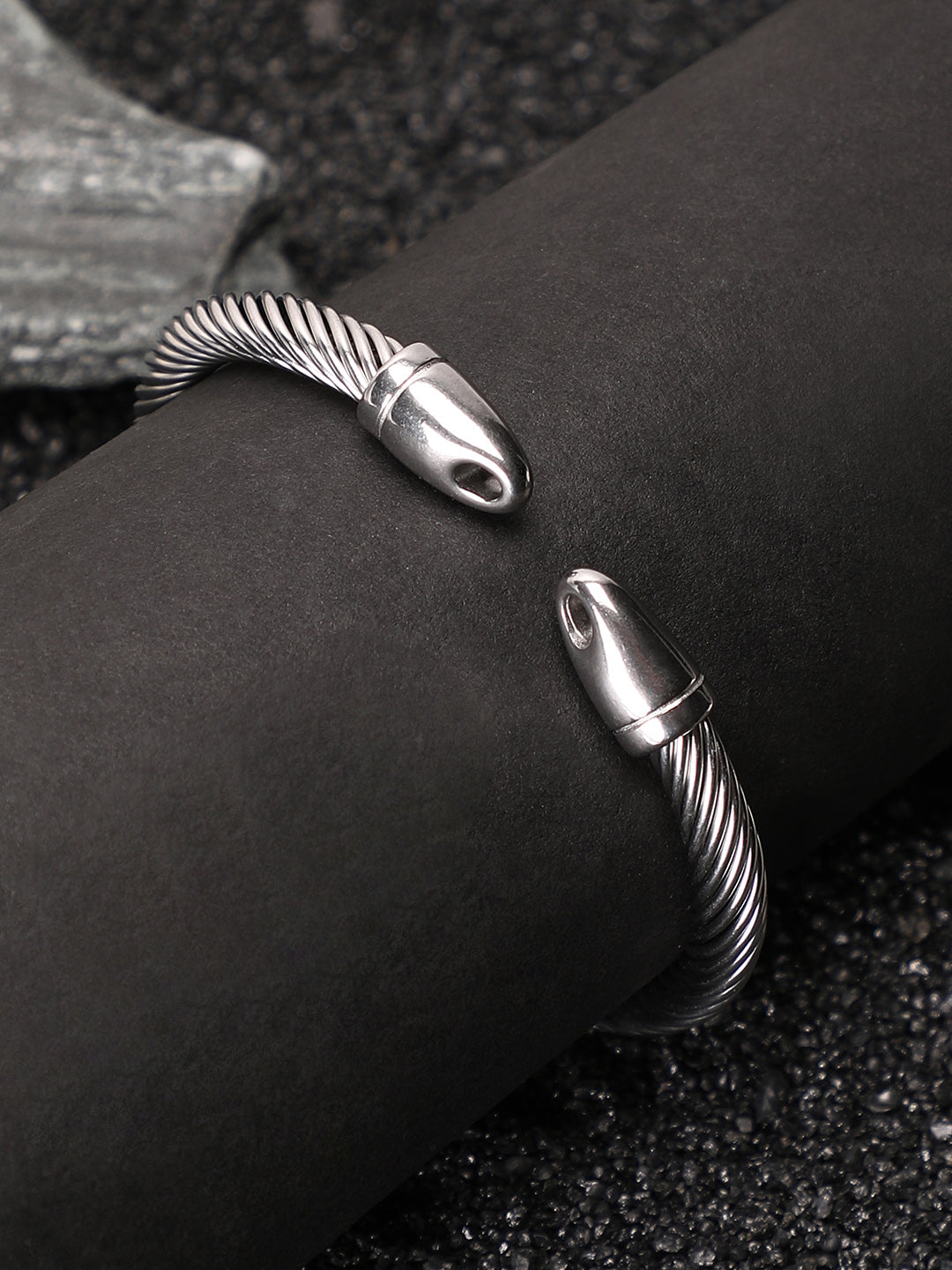 The Everyday-Ribbed Cuff Bracelet - Metallic Silver