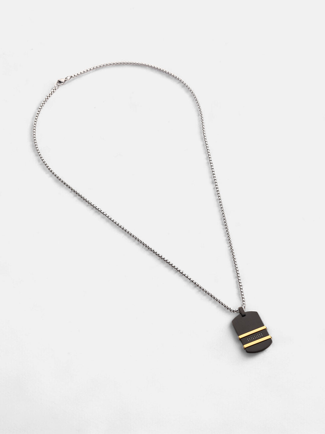 The Lined Plate Pendant Necklace