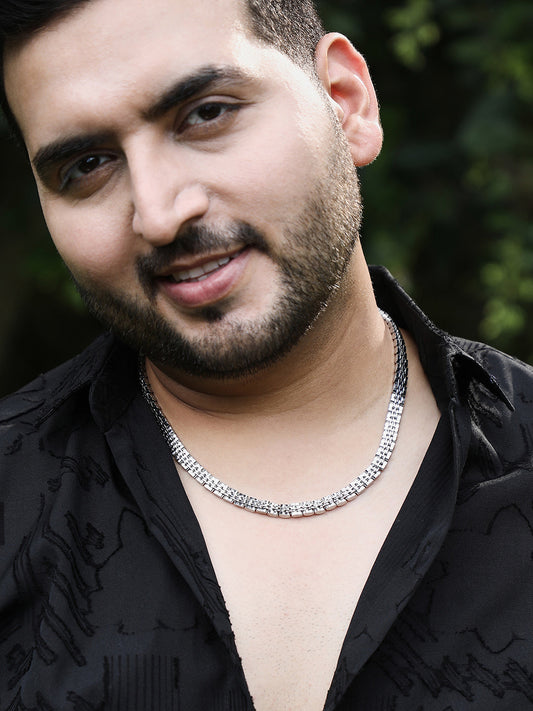 The Five-H-Link Chain Necklace