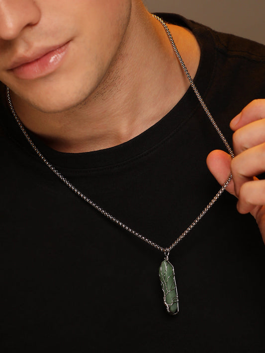 The Veined Crystal Pendant Necklace