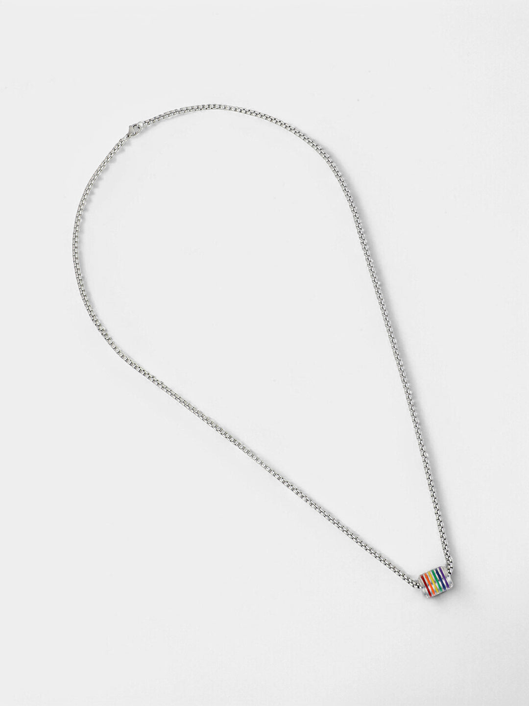 The Prism-Rod Pendant Necklace - Metallic Silver