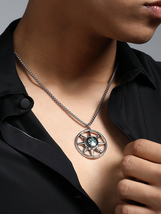 The Compass Pendant Necklace - Metallic Silver