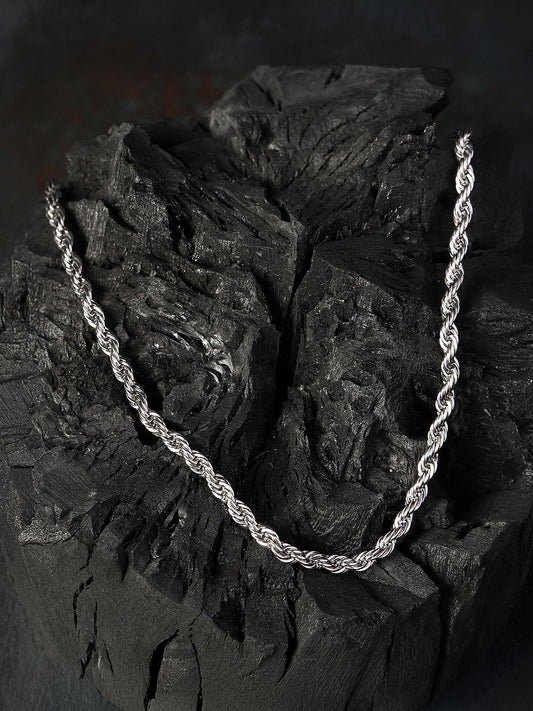 The Minimal-Twist Chain Necklace - Metallic Silver