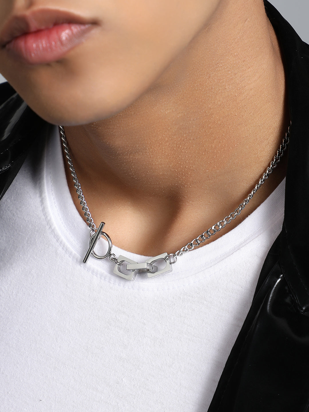 The Zig-Saw Pendant Necklace - Metallic Silver