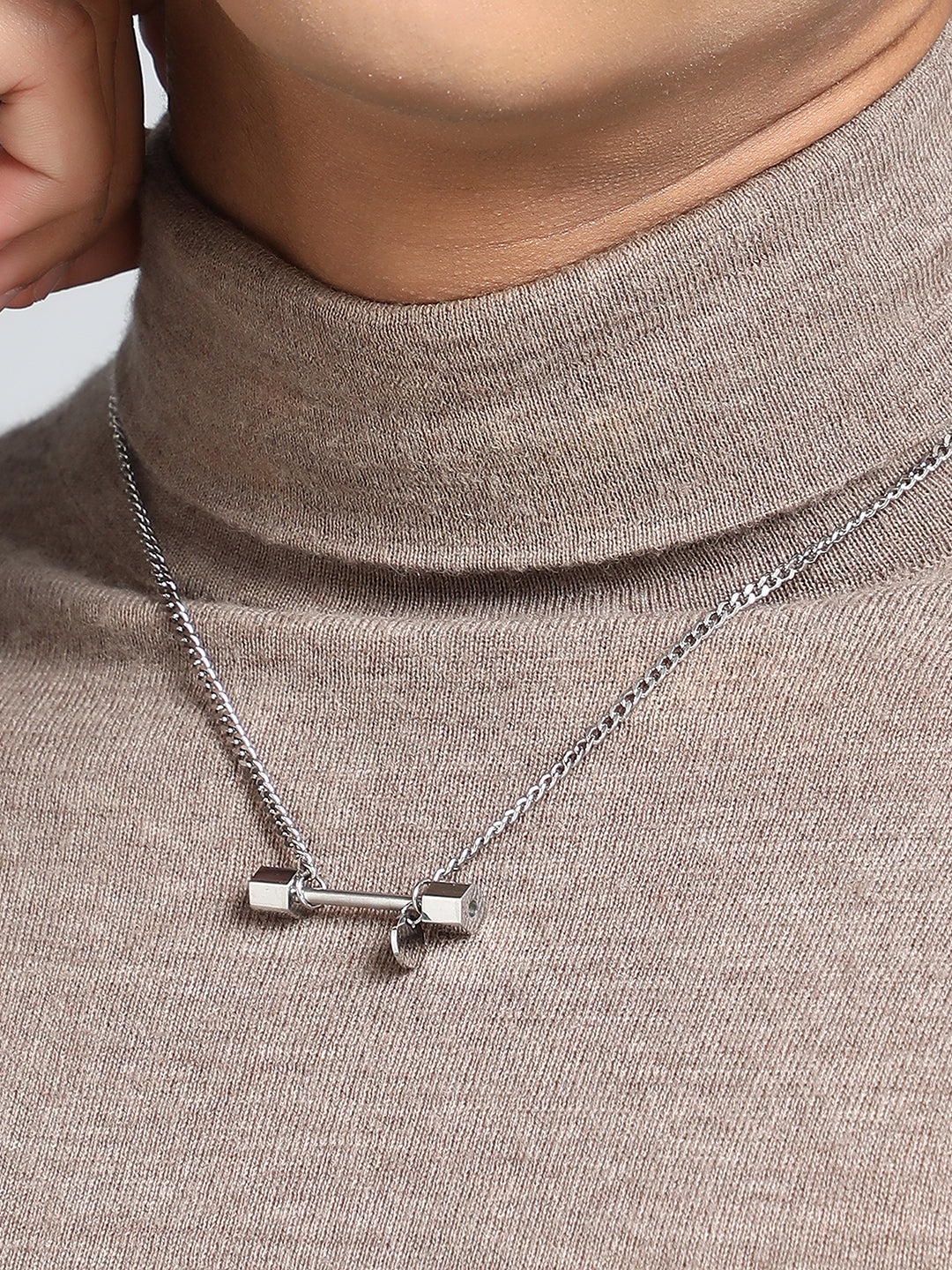 The dumbell Pendant Necklace - Metallic Silver