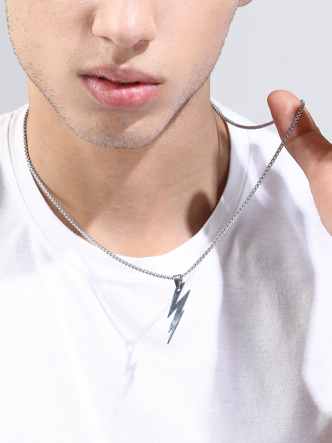 The Thunder Pendant Necklace - Metallic Silver