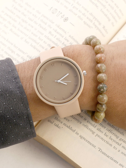 The Off-Duty Round Watch With Beaded Bracelet Combo