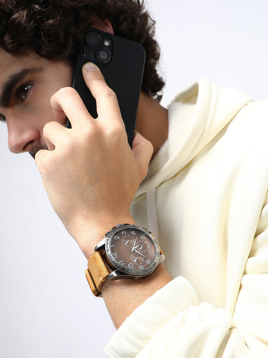 The Peregron Round Watch - Burnt Brown