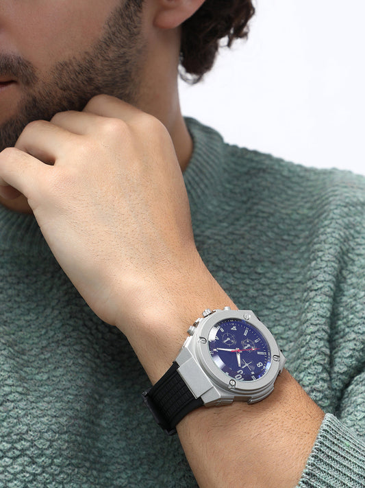 The Nomadé Four-Dial Round Watch - Onyx Black