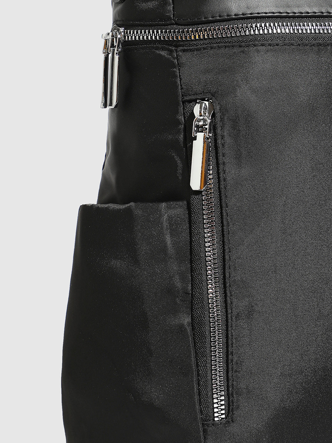 The All Around Zip Backpack - Raven Black