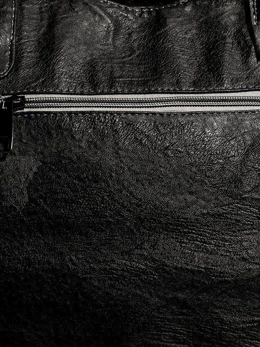 Urban Essential Handbag - Black