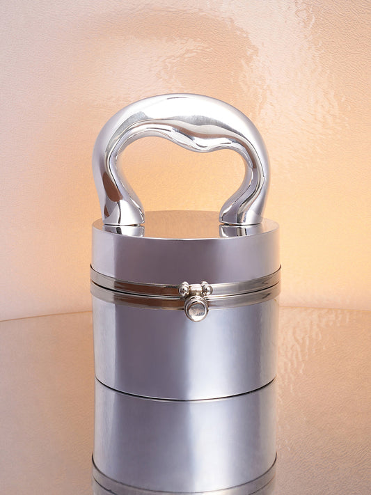 The Caldera Gloss Bucket Bag - Metallic Silver