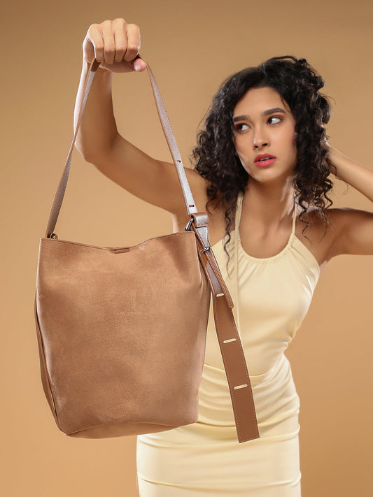 The Bucket Tote Bag With Pouch - Tan Brown