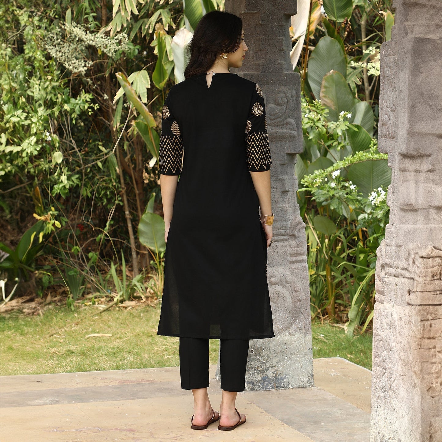 Geometric Ethnic Print Kurta With Trousers Set