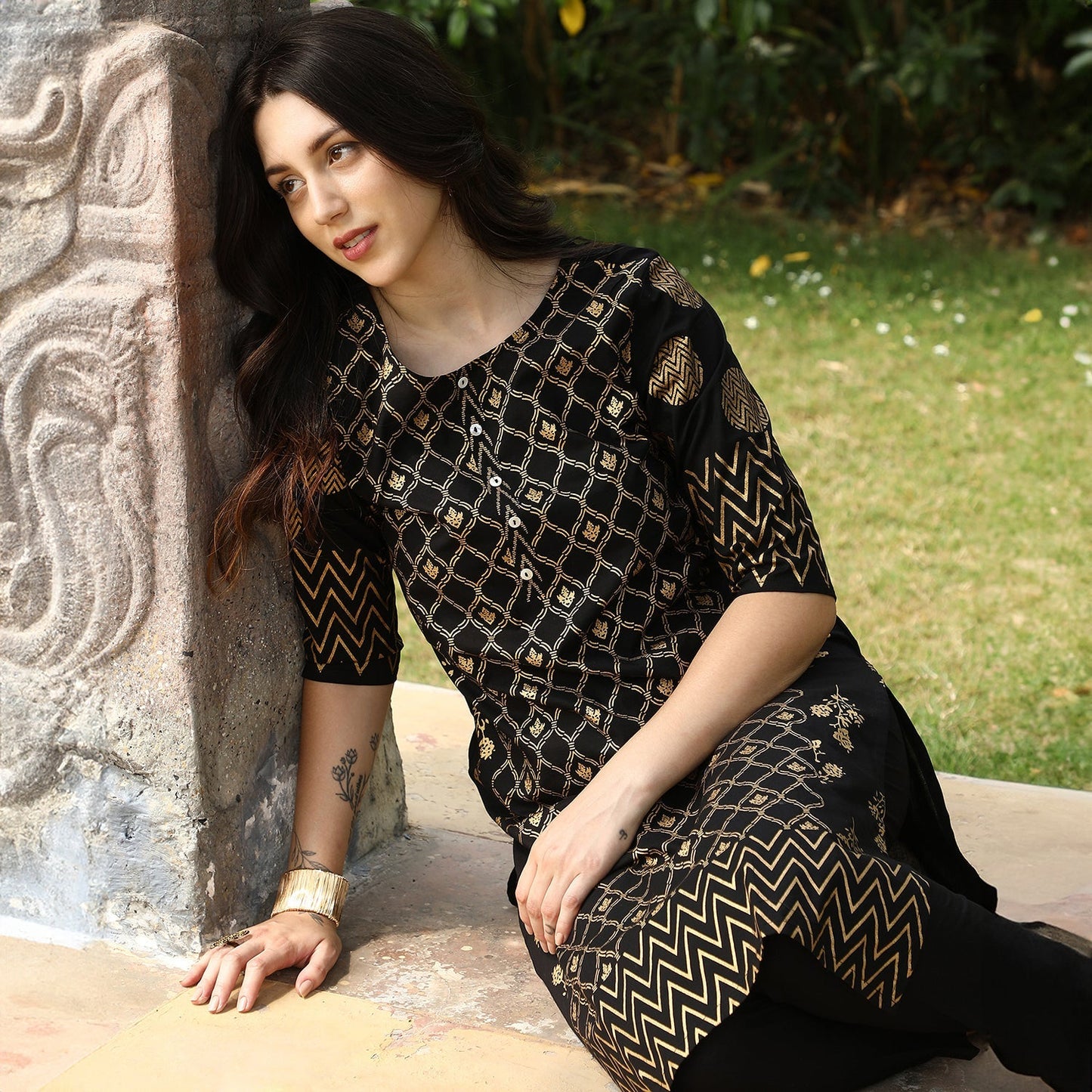 Geometric Ethnic Print Kurta With Trousers Set